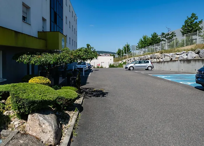 B&B HOTEL Saint-Etienne Monthieu